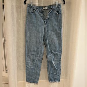 Daphne light wash jeans